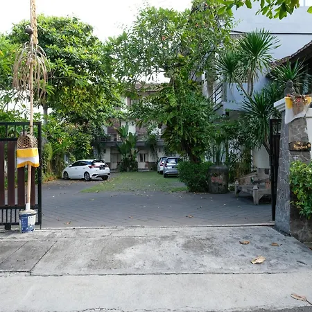 Urbanview Hotel Wayan Mansion