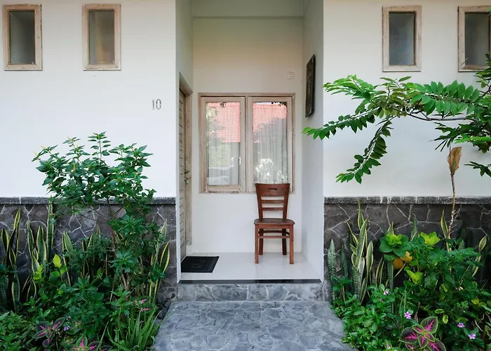 Hotel Urbanview Wayan Mansion