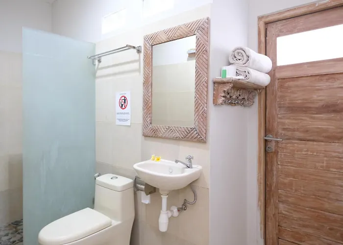 Urbanview Wayan Mansion Hotel