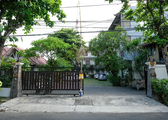 Urbanview Wayan Mansion 3*