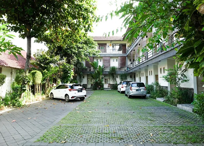 Hotel Urbanview Wayan Mansion