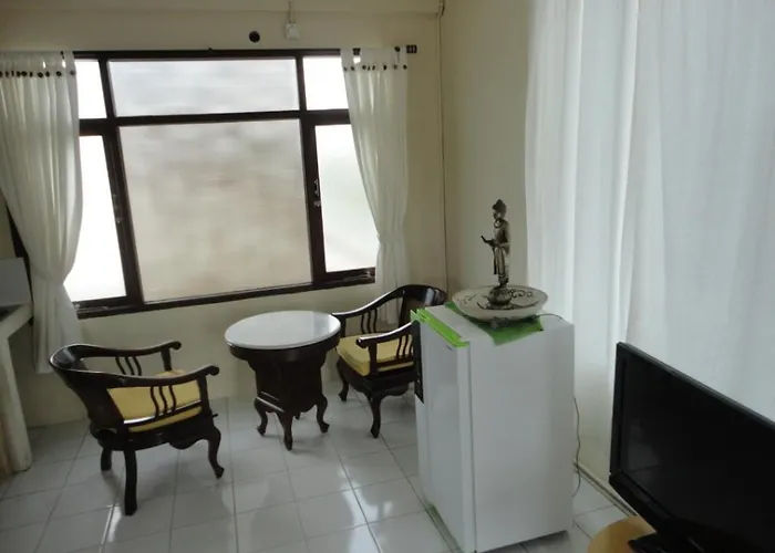 Hotel Urbanview Wayan Mansion